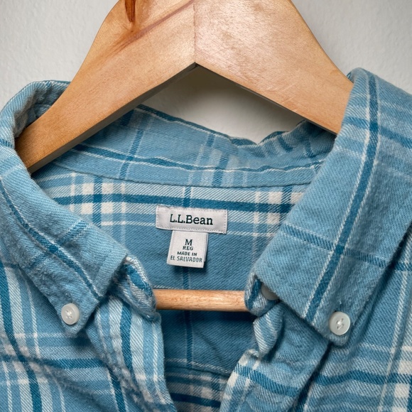 L.L. Bean Women's Plaid Button Down Shirt Blue MD - Picture 3 of 4